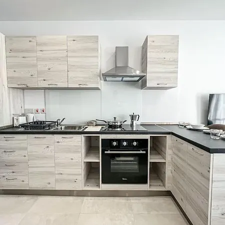 3 Person With Balcony - By Solea Apartment *